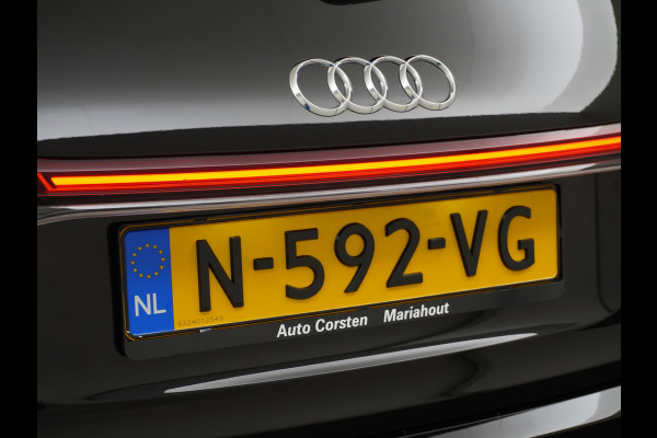 Audi Q4 e-tron 50 82kWh Quattro 300pk Competition S-Line Pano-dak Leer Matrix-Led 21" 77kWh Sonos®-Audio Warmtepomp Adaptive-Cruise HUD Head-Up Assistentie Pack Comfort-plus Pack Dynamic Pack Interieur Pack Keyless Pack Automatisch grootlicht Privacy-Glass Zeer compleet Grote Accu €75.000 nieuw