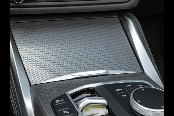 BMW 4 Serie Cabrio 430i xDrive M-Sport Pro - Widescreen - Camera - Hifi - Stoelverwarming