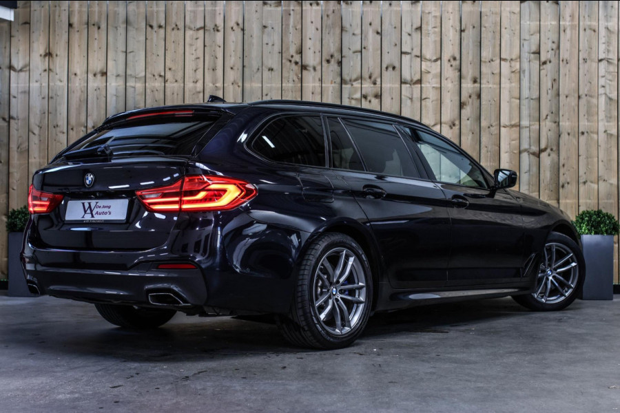 BMW 5 Serie Touring 530i M-Sport *Pano*Camera*Head-Up*Trekhaak*