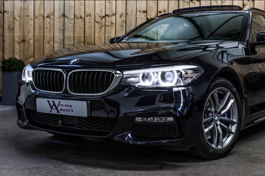 BMW 5 Serie Touring 530i M-Sport *Pano*Camera*Head-Up*Trekhaak*