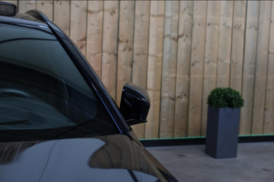 BMW 5 Serie Touring 530i M-Sport *Pano*Camera*Head-Up*Trekhaak*