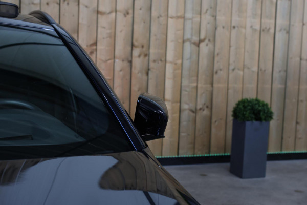 BMW 5 Serie Touring 530i M-Sport *Pano*Camera*Head-Up*Trekhaak*