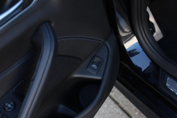 BMW 5 Serie Touring 530i M-Sport *Pano*Camera*Head-Up*Trekhaak*