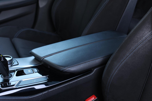 BMW 5 Serie Touring 530i M-Sport *Pano*Camera*Head-Up*Trekhaak*