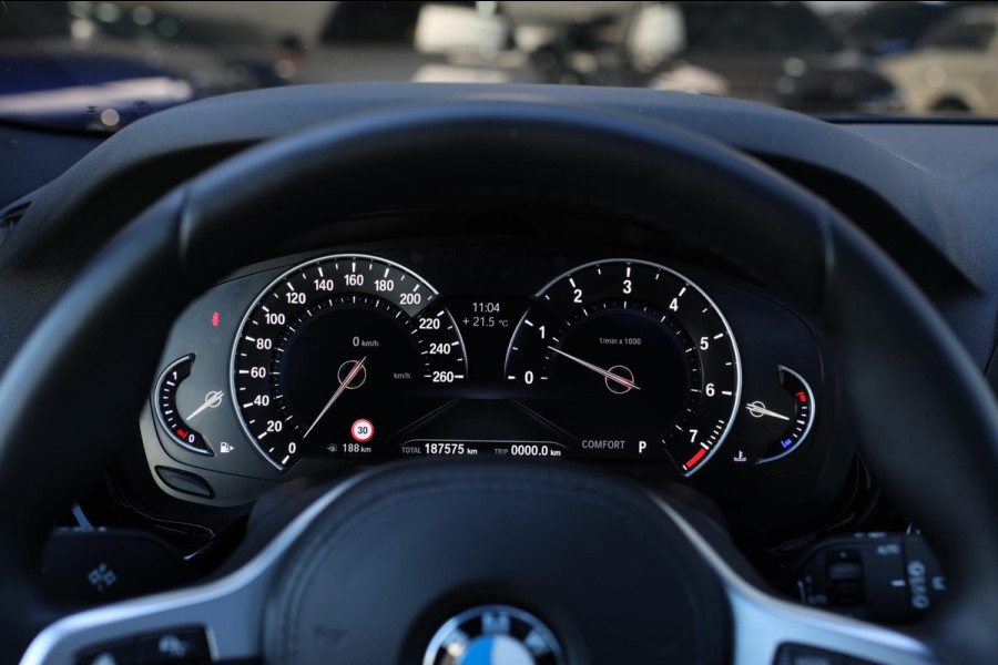 BMW 5 Serie Touring 530i M-Sport *Pano*Camera*Head-Up*Trekhaak*