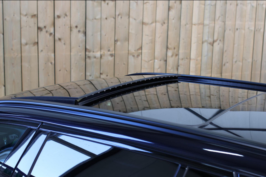 BMW 5 Serie Touring 530i M-Sport *Pano*Camera*Head-Up*Trekhaak*