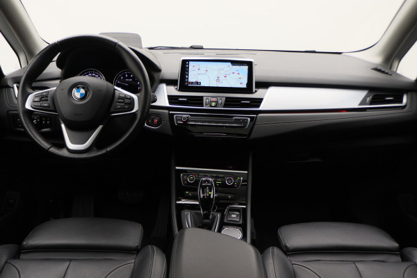 BMW 2 Serie Active Tourer 218i High Executive Automaat Panoramadak, Leer, Head-Up, Camera, Navigatie, Trekhaak