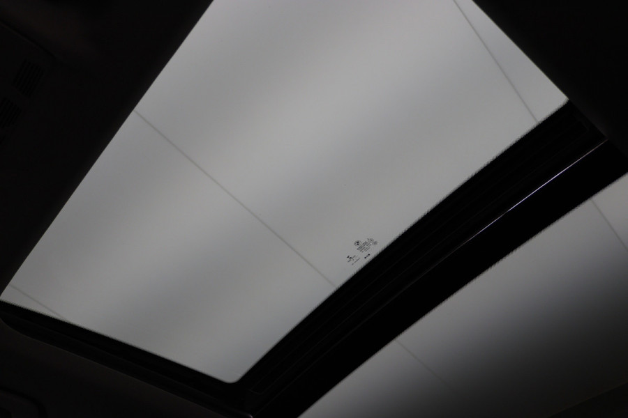 BMW 2 Serie Active Tourer 218i High Executive Automaat Panoramadak, Leer, Head-Up, Camera, Navigatie, Trekhaak