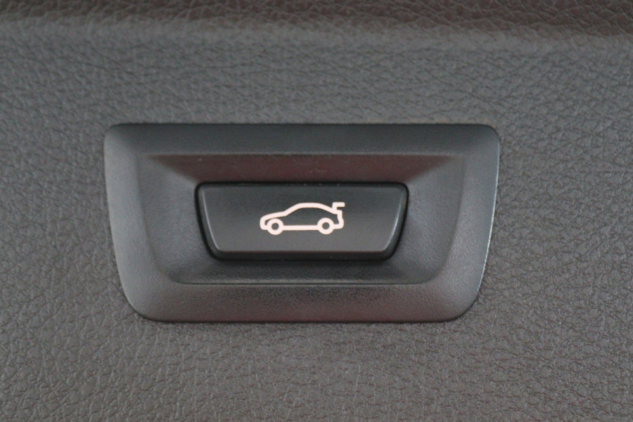 BMW 2 Serie Active Tourer 218i High Executive Automaat Panoramadak, Leer, Head-Up, Camera, Navigatie, Trekhaak