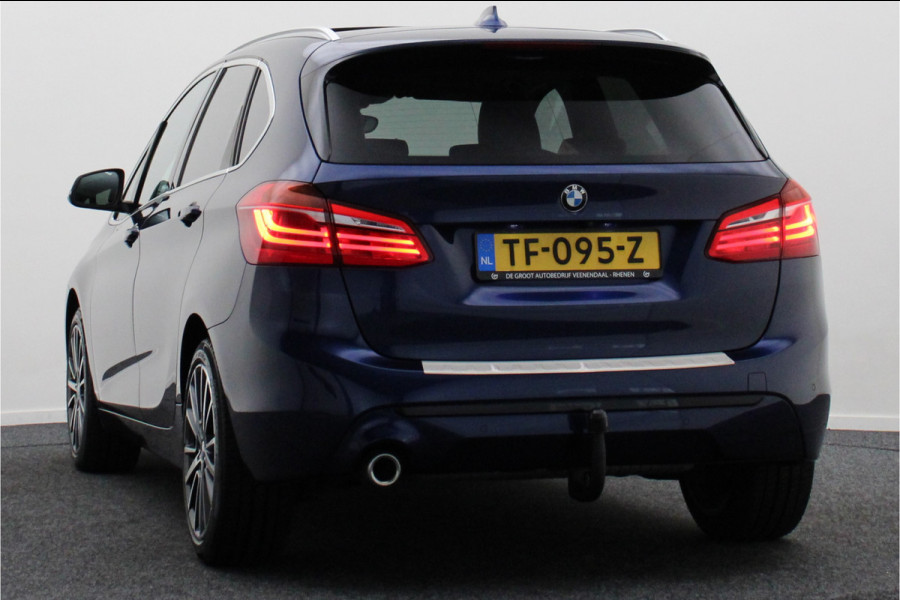 BMW 2 Serie Active Tourer 218i High Executive Automaat Panoramadak, Leer, Head-Up, Camera, Navigatie, Trekhaak