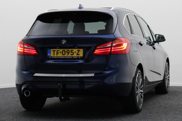 BMW 2 Serie Active Tourer 218i High Executive Automaat Panoramadak, Leer, Head-Up, Camera, Navigatie, Trekhaak