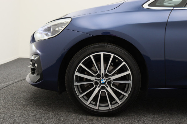 BMW 2 Serie Active Tourer 218i High Executive Automaat Panoramadak, Leer, Head-Up, Camera, Navigatie, Trekhaak