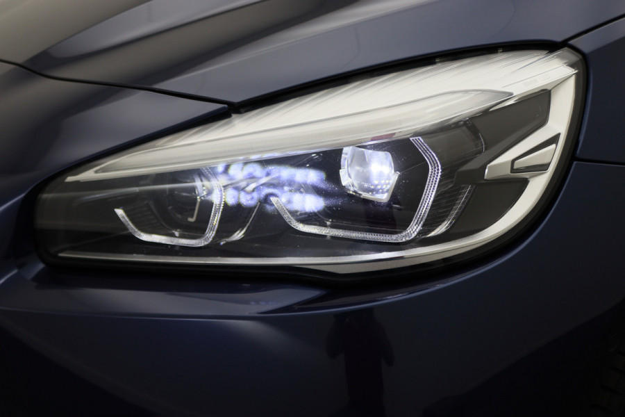 BMW 2 Serie Active Tourer 218i High Executive Automaat Panoramadak, Leer, Head-Up, Camera, Navigatie, Trekhaak