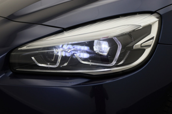 BMW 2 Serie Active Tourer 218i High Executive Automaat Panoramadak, Leer, Head-Up, Camera, Navigatie, Trekhaak