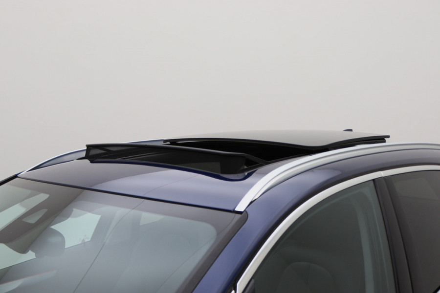 BMW 2 Serie Active Tourer 218i High Executive Automaat Panoramadak, Leer, Head-Up, Camera, Navigatie, Trekhaak