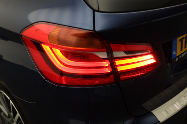BMW 2 Serie Active Tourer 218i High Executive Automaat Panoramadak, Leer, Head-Up, Camera, Navigatie, Trekhaak