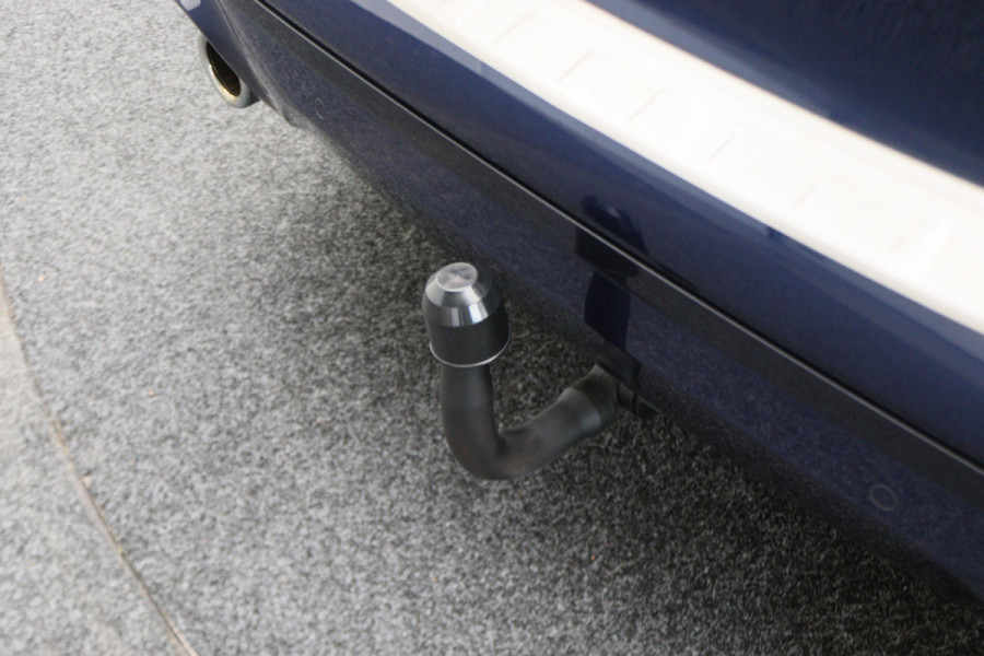 BMW 2 Serie Active Tourer 218i High Executive Automaat Panoramadak, Leer, Head-Up, Camera, Navigatie, Trekhaak