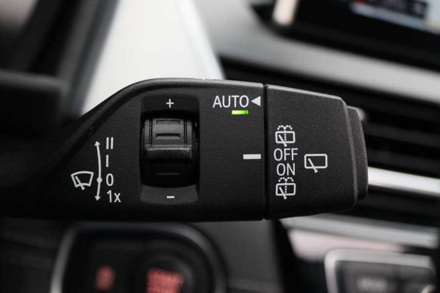 BMW 2 Serie Active Tourer 218i High Executive Automaat Panoramadak, Leer, Head-Up, Camera, Navigatie, Trekhaak