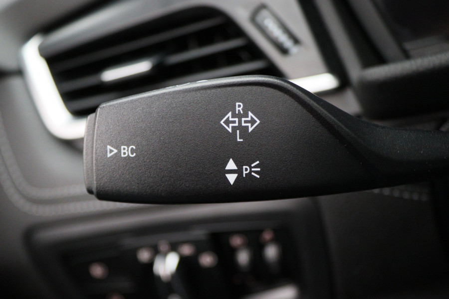 BMW 2 Serie Active Tourer 218i High Executive Automaat Panoramadak, Leer, Head-Up, Camera, Navigatie, Trekhaak