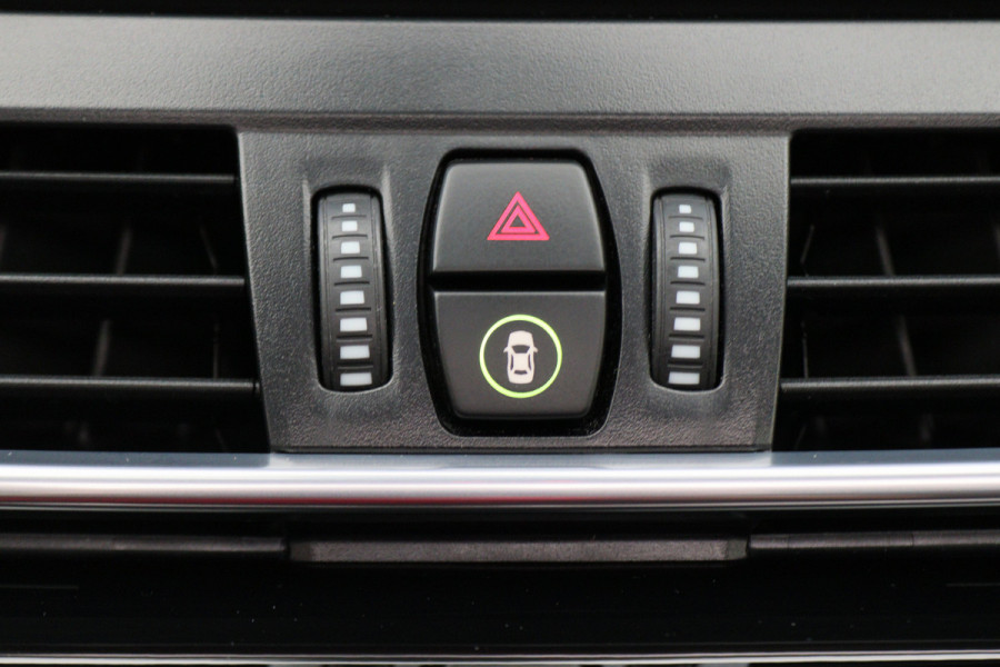 BMW 2 Serie Active Tourer 218i High Executive Automaat Panoramadak, Leer, Head-Up, Camera, Navigatie, Trekhaak