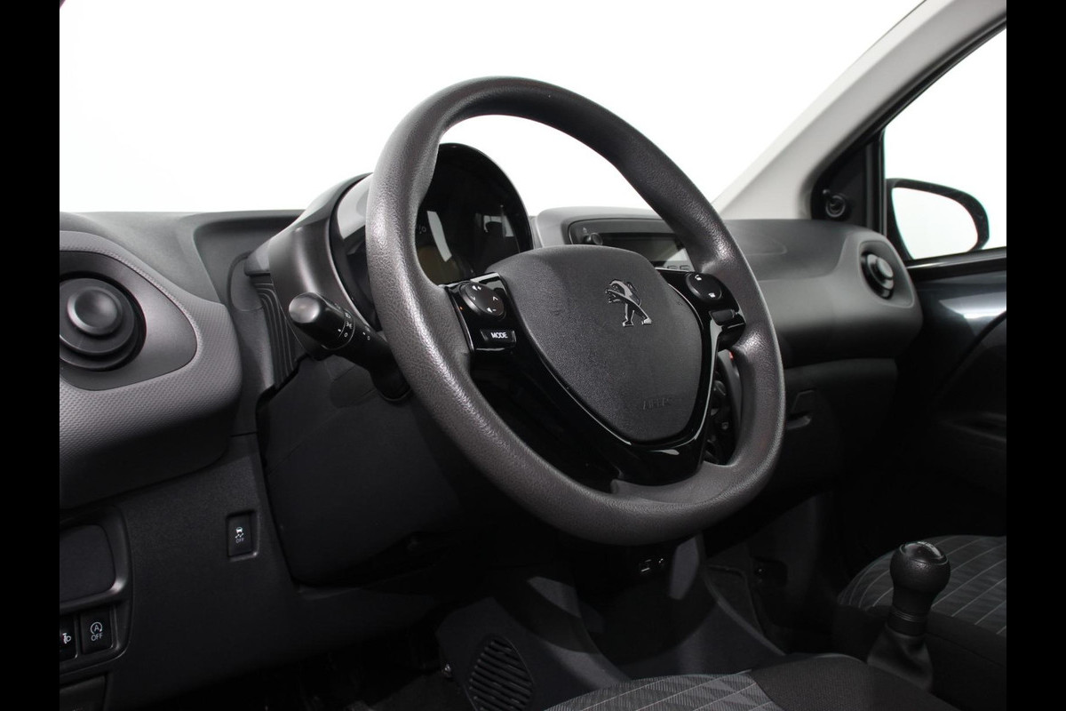 Peugeot 108 1.0 e-VTi Active | Airco | Bluetooth | Led | DAB | 5 deurs Peugeot 108 1.0 e-VTi Active | Airco | Bluetooth | Led | DAB | 5 deurs