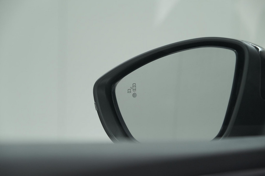 Opel Corsa 1.2 Turbo 100 Ultimate | Panoramadak | Camera | Dodehoekdetectie | Apple Carplay