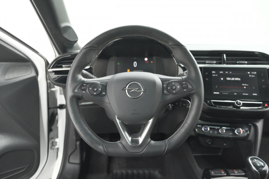 Opel Corsa 1.2 Turbo 100 Ultimate | Panoramadak | Camera | Dodehoekdetectie | Apple Carplay