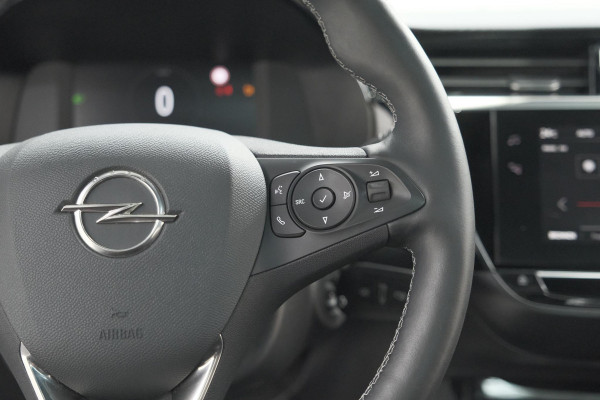 Opel Corsa 1.2 Turbo 100 Ultimate | Panoramadak | Camera | Dodehoekdetectie | Apple Carplay
