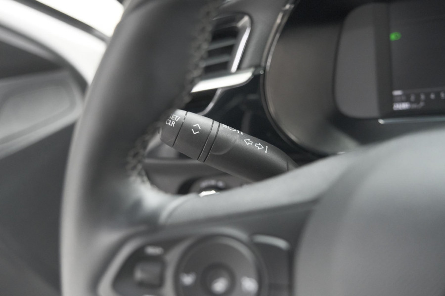 Opel Corsa 1.2 Turbo 100 Ultimate | Panoramadak | Camera | Dodehoekdetectie | Apple Carplay