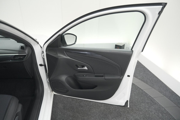 Opel Corsa 1.2 Turbo 100 Ultimate | Panoramadak | Camera | Dodehoekdetectie | Apple Carplay