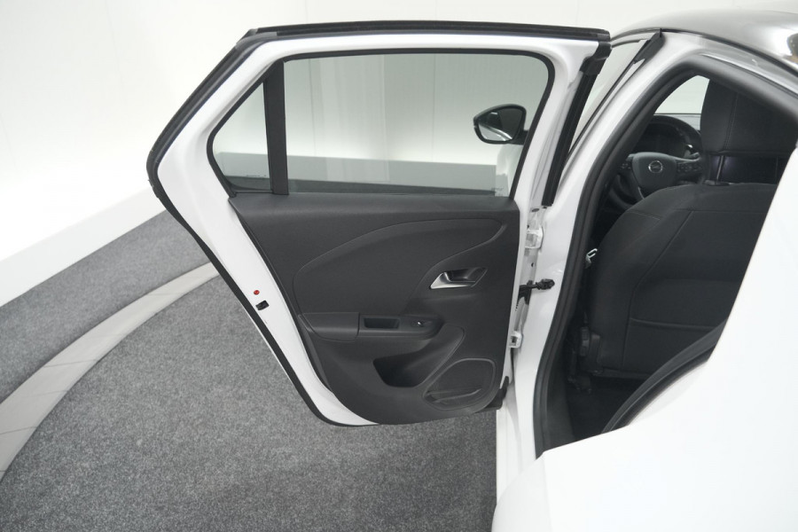 Opel Corsa 1.2 Turbo 100 Ultimate | Panoramadak | Camera | Dodehoekdetectie | Apple Carplay