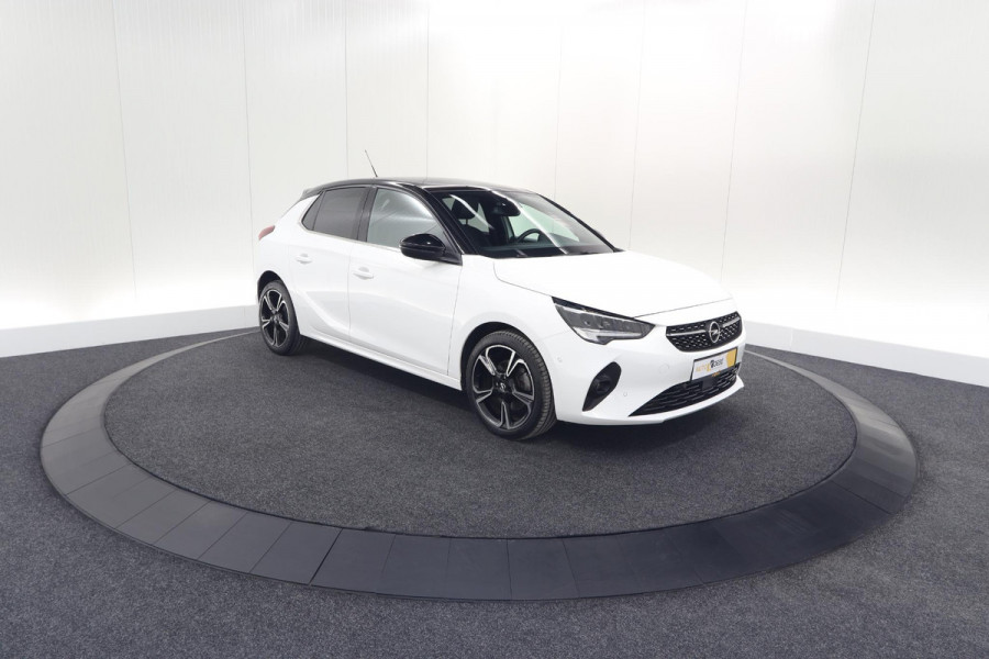 Opel Corsa 1.2 Turbo 100 Ultimate | Panoramadak | Camera | Dodehoekdetectie | Apple Carplay