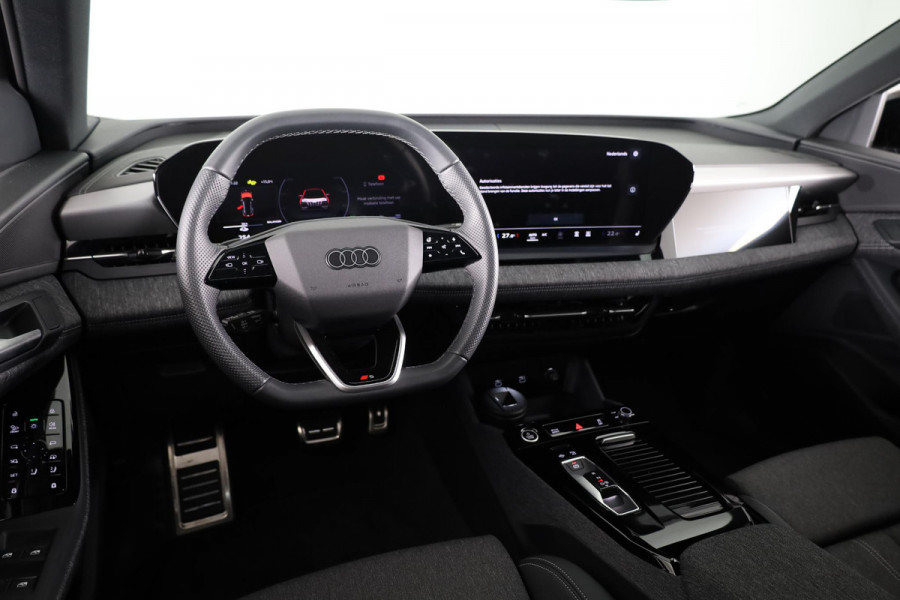 Audi Q6 e-tron S edition performance 100 kWh 306pk | Matrix Led verlichting | Pack Tech | Optiek pakket zwart