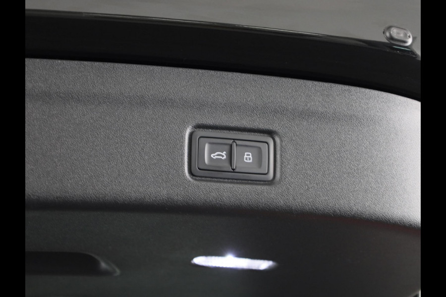 Audi Q6 e-tron S edition performance 100 kWh 306pk | Matrix Led verlichting | Pack Tech | Optiek pakket zwart