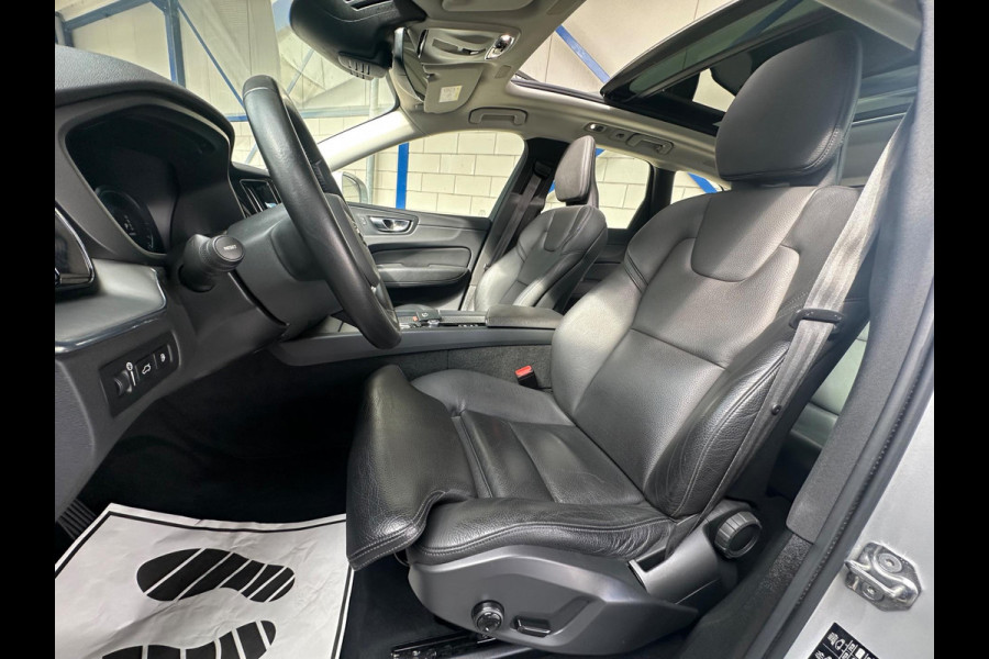 Volvo XC60 2.0 T8 Twin Engine AWD Inscription Pano|Adaptief Cruise|Trekhaak|Blis|Full