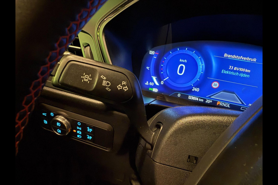 Ford Kuga 2.5 PHEV ST-Line X PANO/NAVI/H-UP/B&O/CAM/ECC/PDC/CRUISE///