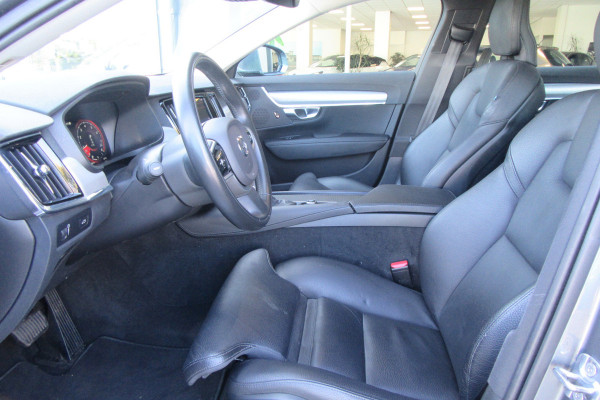Volvo V90 2.0 T4 Momentum, Leder, Blis, Carplay, Trekhaak