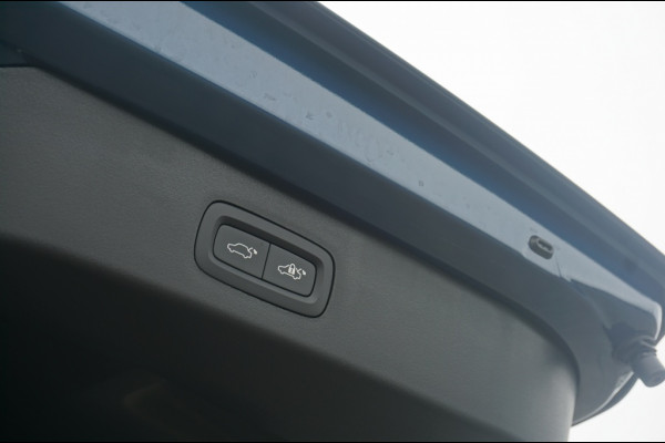 Lynk & Co 01 262PK PHEV NIEUW!! | SCHUIFDAK | WINTERPACK | ADAPTIVE!