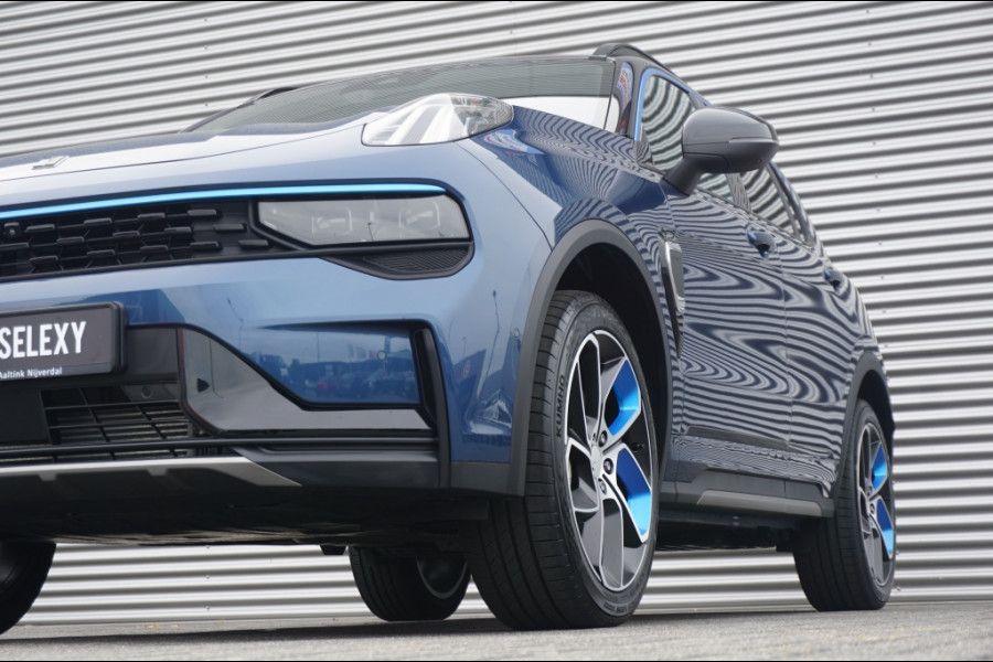 Lynk & Co 01 262PK PHEV NIEUW!! | SCHUIFDAK | WINTERPACK | ADAPTIVE!
