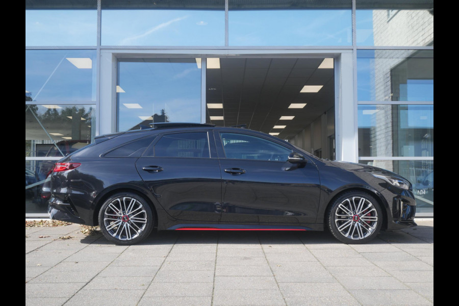 Kia ProCeed 1.6 T-GDI GT | 204 PK | Automaat | Schuif/kantel Dak | Stoel-stuurverwarming | Clima |