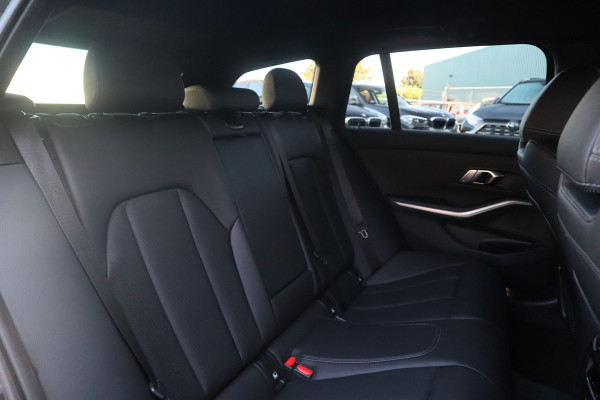 BMW 3 Serie Touring M-Sport Hifi / Stoelverwarming / 18inch / Sportstoelen /