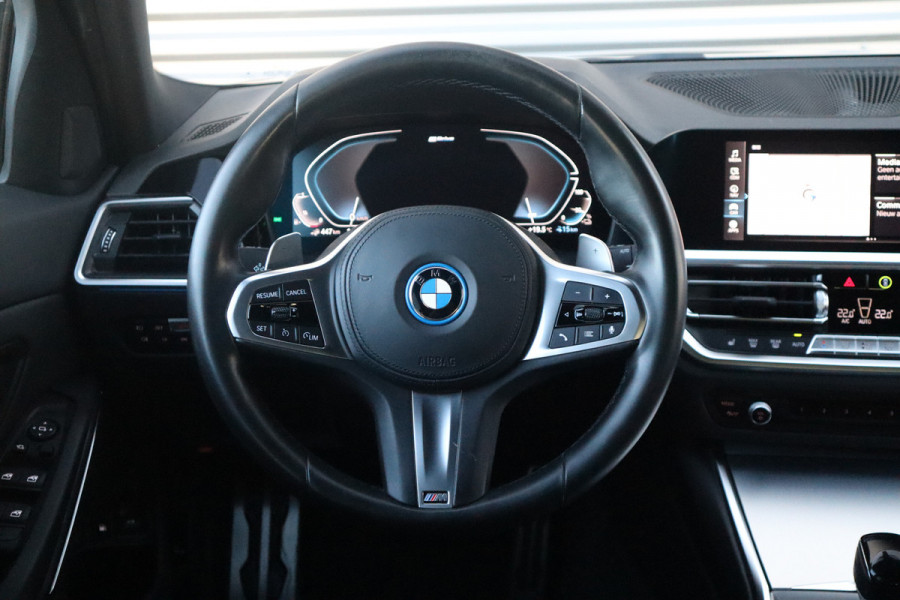BMW 3 Serie Touring M-Sport Hifi / Stoelverwarming / 18inch / Sportstoelen /