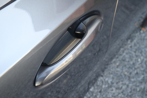 BMW 3 Serie Touring M-Sport Hifi / Stoelverwarming / 18inch / Sportstoelen /