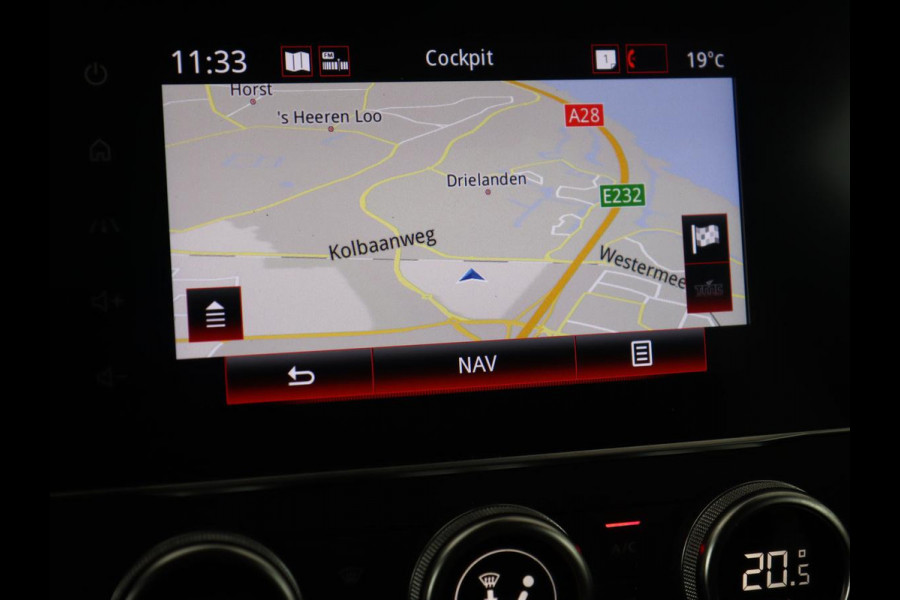 Renault Kadjar 1.3 TCe Zen | Panoramadak | Trekhaak | Leder | Keyless | Full LED | Camera | Sfeerverlichting | Carplay | Navigatie | Stoelverwarming | LMV 19 inch