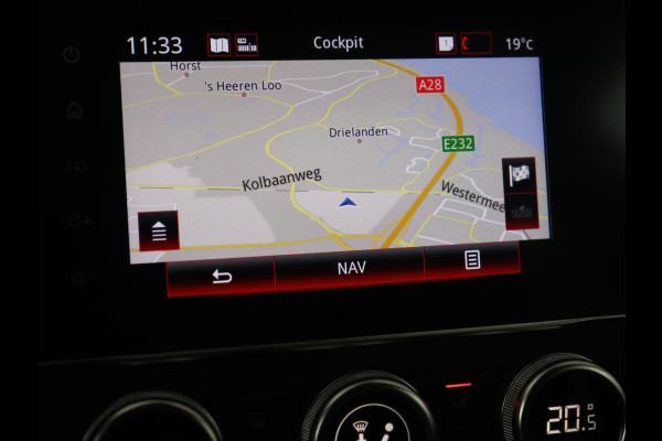 Renault Kadjar 1.3 TCe Zen | Panoramadak | Trekhaak | Leder | Keyless | Full LED | Camera | Sfeerverlichting | Carplay | Navigatie | Stoelverwarming | LMV 19 inch
