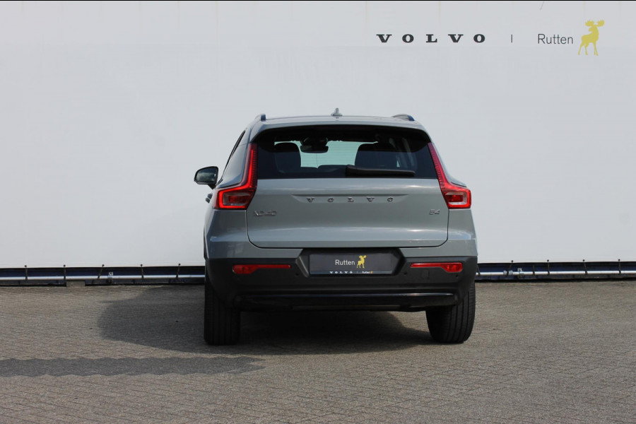 Volvo XC40 B4 211PK Automaat Plus Dark Google Infotainment / Verwarmbare voorruit / Semi elektrisch wegklapbare trekhaak / Elektrisch verstelbare voorstoelen met geheugen op de bestuurdersstoel