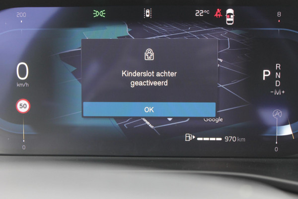 Volvo XC40 B4 211PK Automaat Plus Dark Google Infotainment / Verwarmbare voorruit / Semi elektrisch wegklapbare trekhaak / Elektrisch verstelbare voorstoelen met geheugen op de bestuurdersstoel