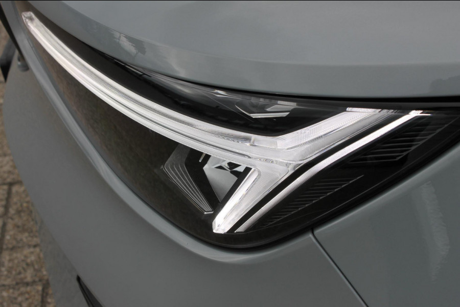 Volvo XC40 B4 211PK Automaat Plus Dark Google Infotainment / Verwarmbare voorruit / Semi elektrisch wegklapbare trekhaak / Elektrisch verstelbare voorstoelen met geheugen op de bestuurdersstoel