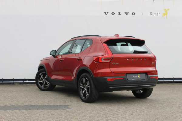 Volvo XC40 B4 211PK Automaat Plus Dark Google Infotainment / Semi elektrisch wegklapbare trekhaak / Verwarmbare voorruit / Harman Kardon Audio installatie / Elektrisch bedienbare voorstoelen