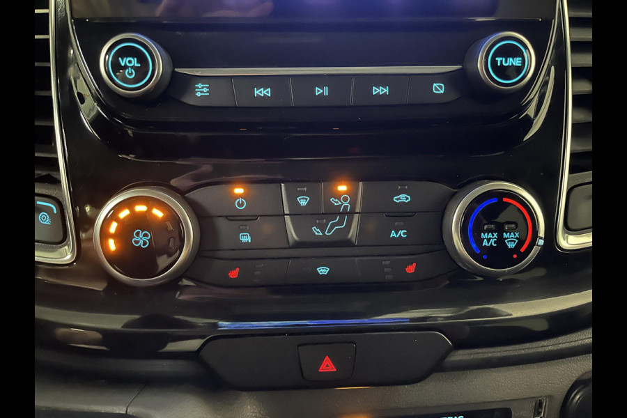 Ford Transit Custom 300 2.0 TDCI L2H1 Limited Dubbele cabine Navi| Airco| 2 Schuifdeuren | Trekhaak| PDC| Carplay| DAB| Ford Transit Custom 300 2.0 TDCI L2H1 Limited Dubbele cabine Navi| Airco| 2 Schuifdeuren | Trekhaak| PDC| Carplay| DAB|